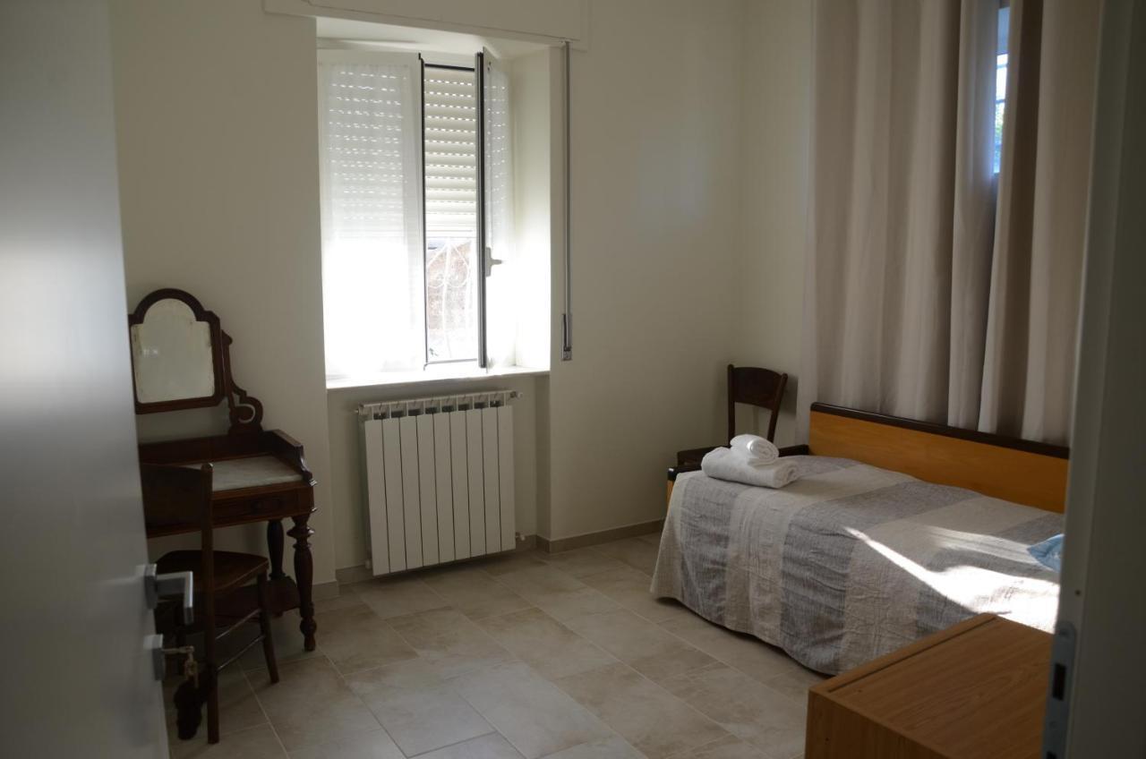 אלבניה Calicantus Bed And Breakfast מראה חיצוני תמונה