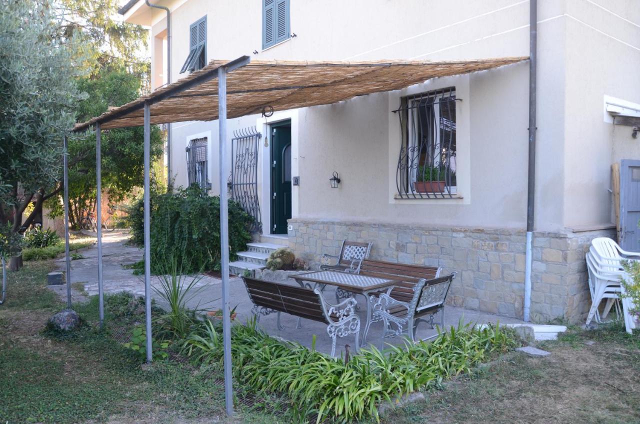 אלבניה Calicantus Bed And Breakfast מראה חיצוני תמונה